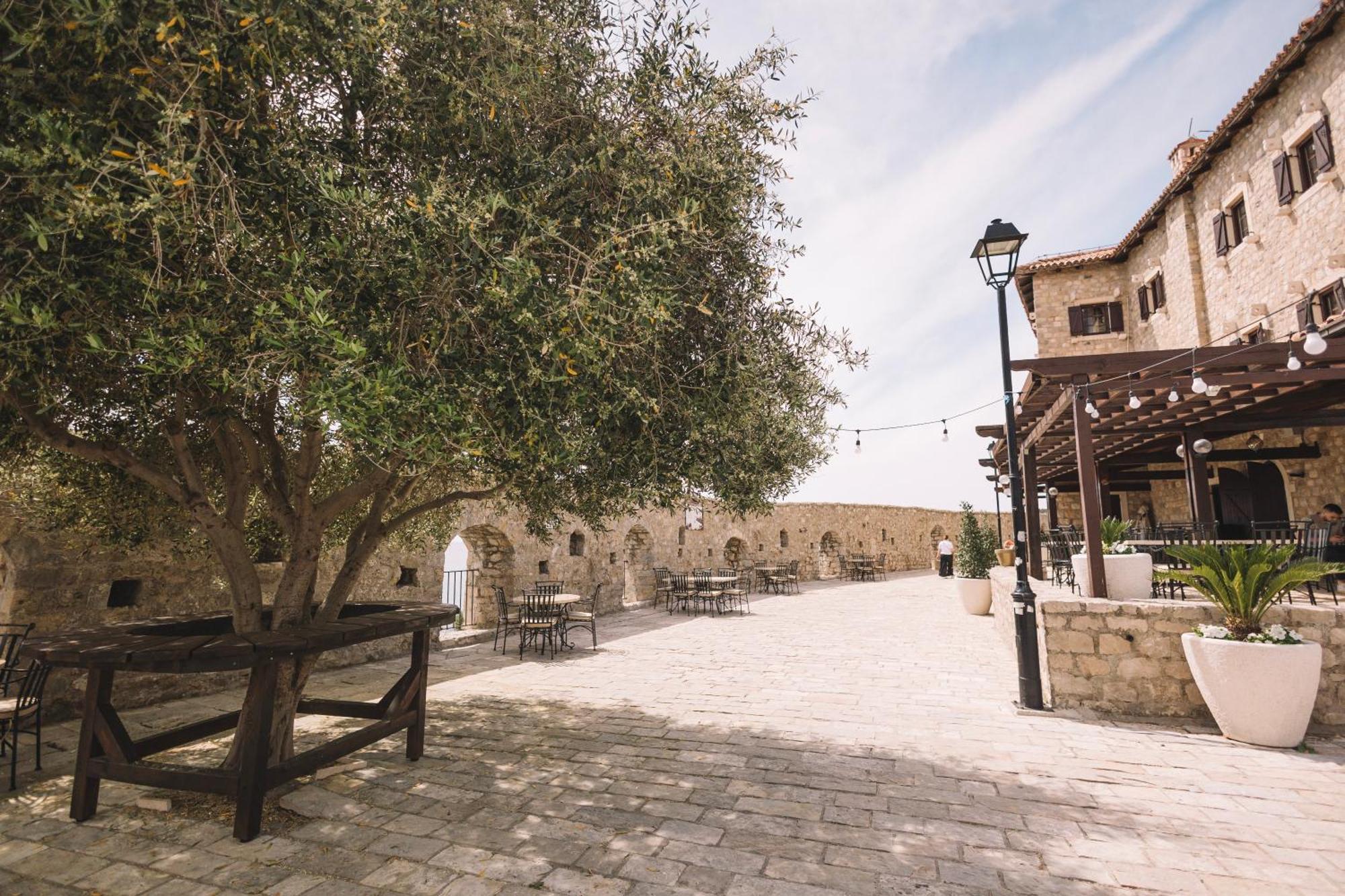 Kulla E Balshajve Hotel Ulcinj Exterior photo